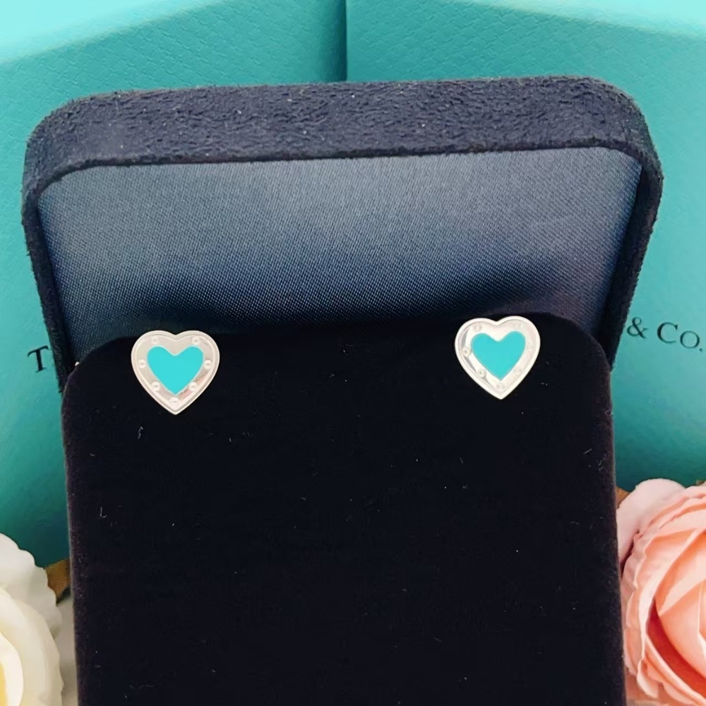 Tiffany & Co. Silver Heart Earrings - Picture 7 of 7